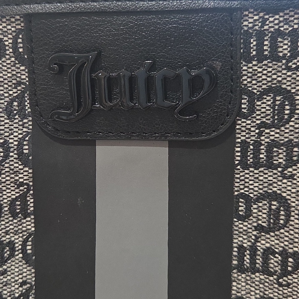 Juicy Couture Black and Gray Messenger Bag - Picture 11 of 12
